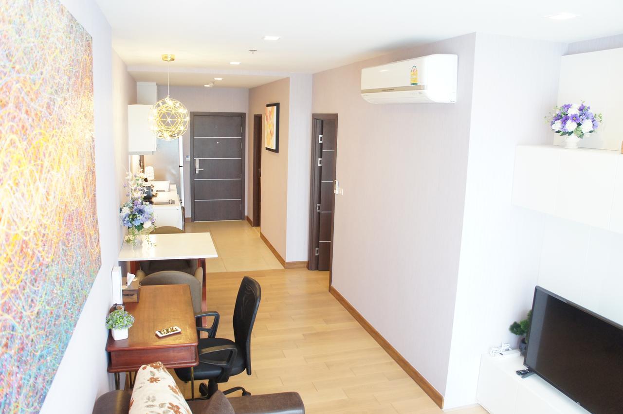 Appartamento The Astra Chiang Mai Esterno foto