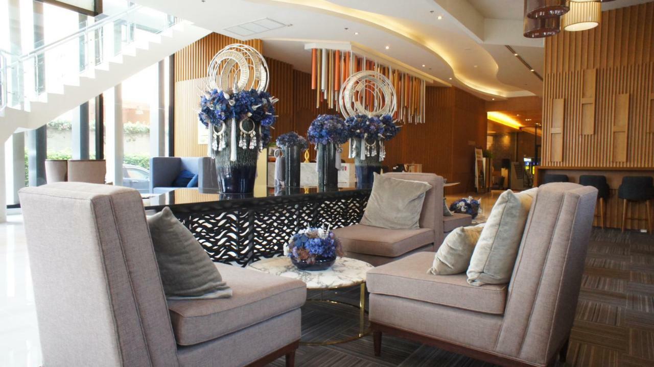 Appartamento The Astra Chiang Mai Esterno foto