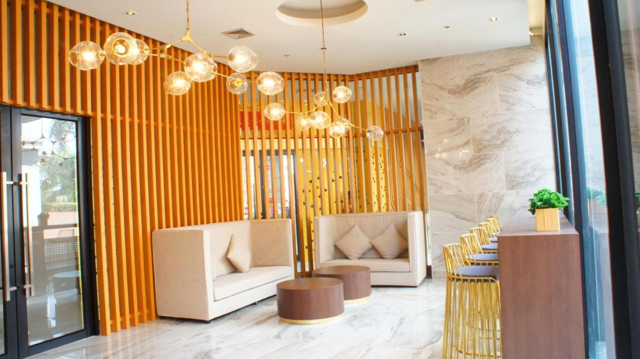 Appartamento The Astra Chiang Mai Esterno foto